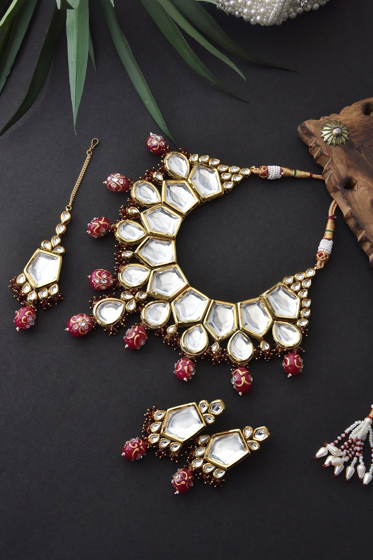 Geometric Kundan Studded Choker Set 