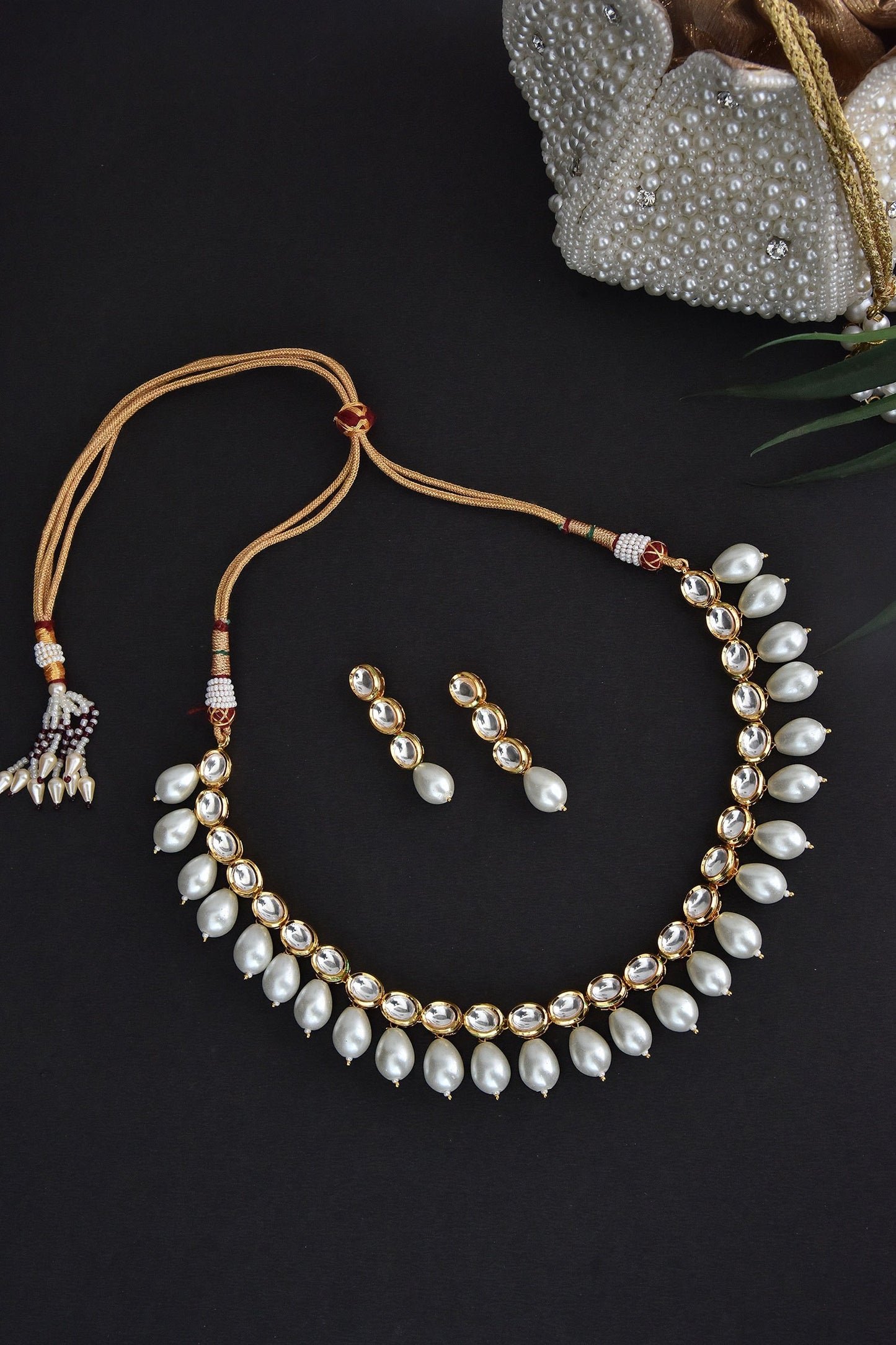 Handcrafted Kundan Necklace Set 