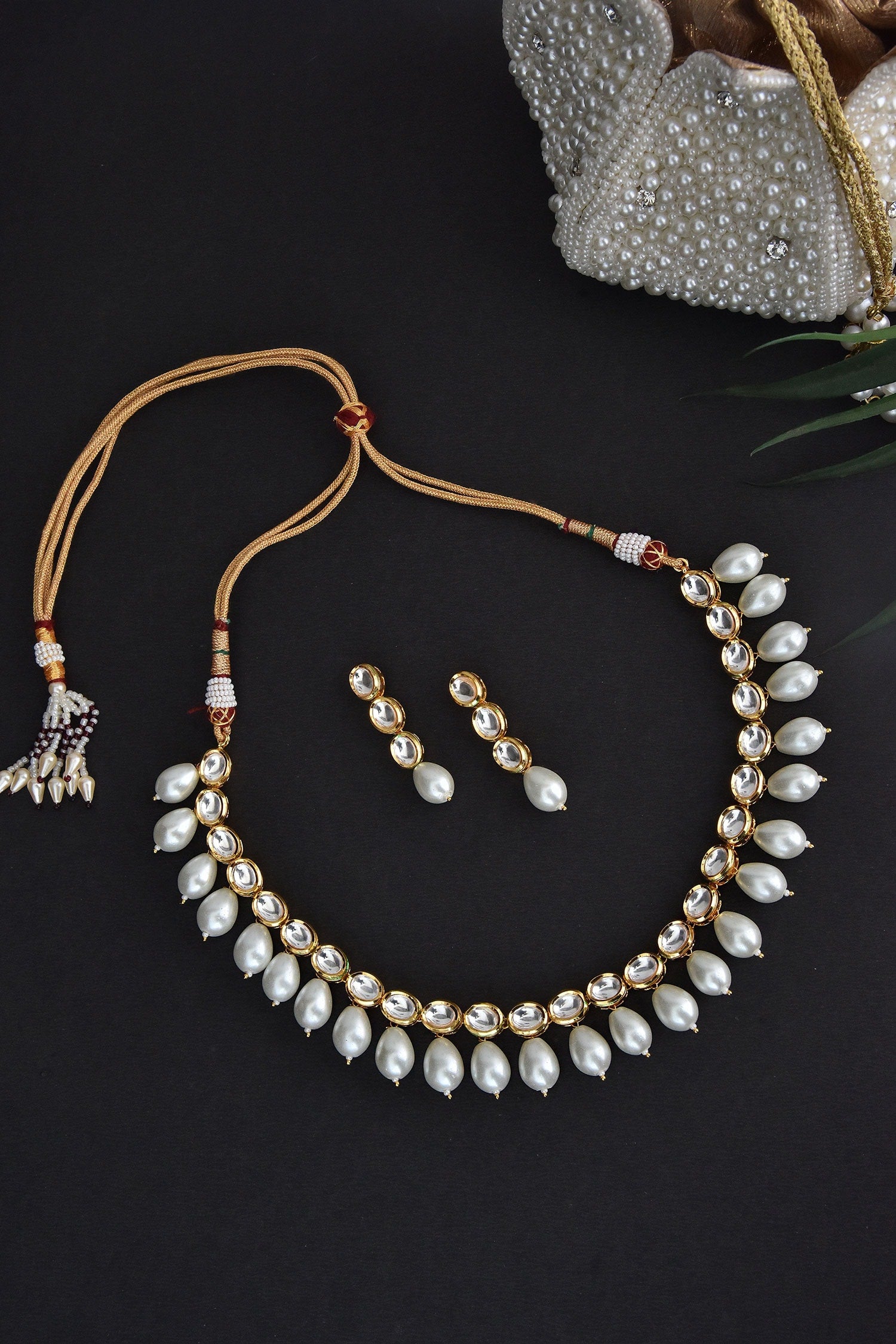 Handcrafted Kundan Necklace Set 