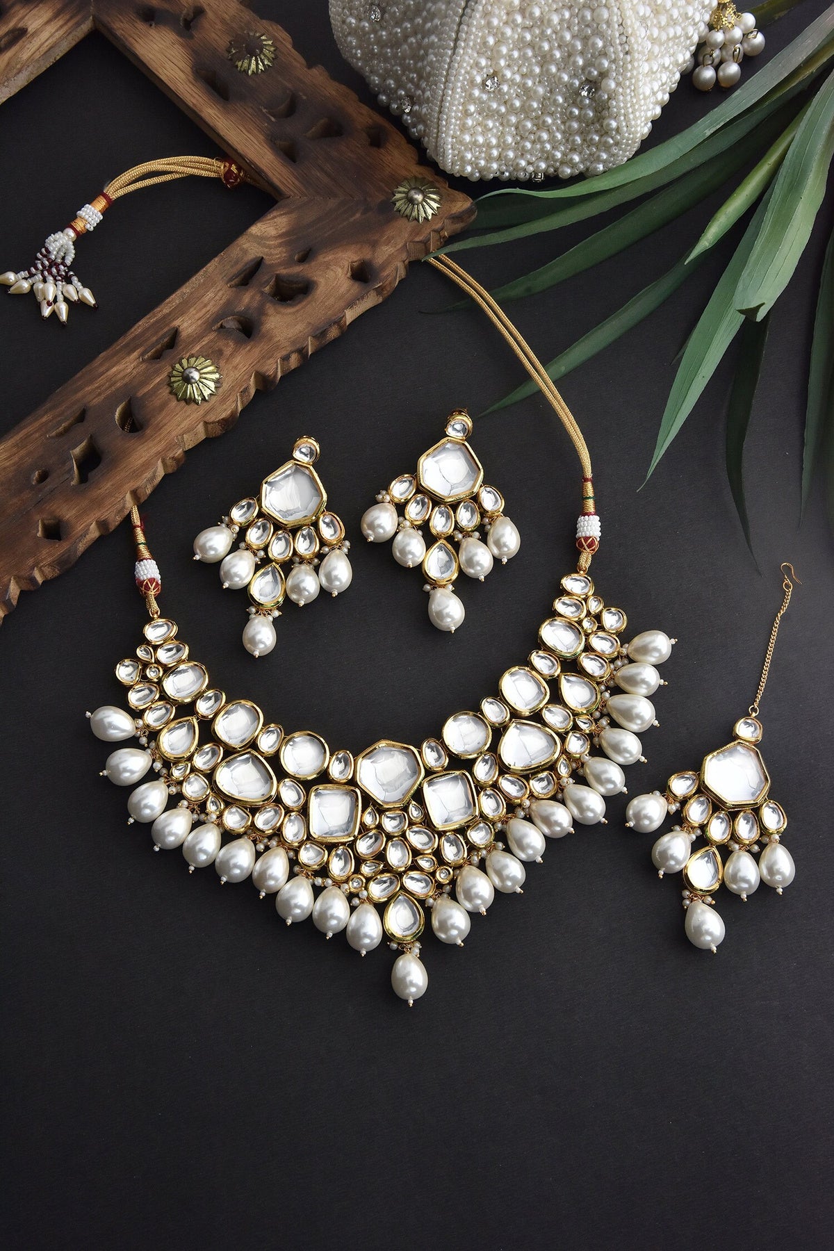 Kundan Studded Choker Set 