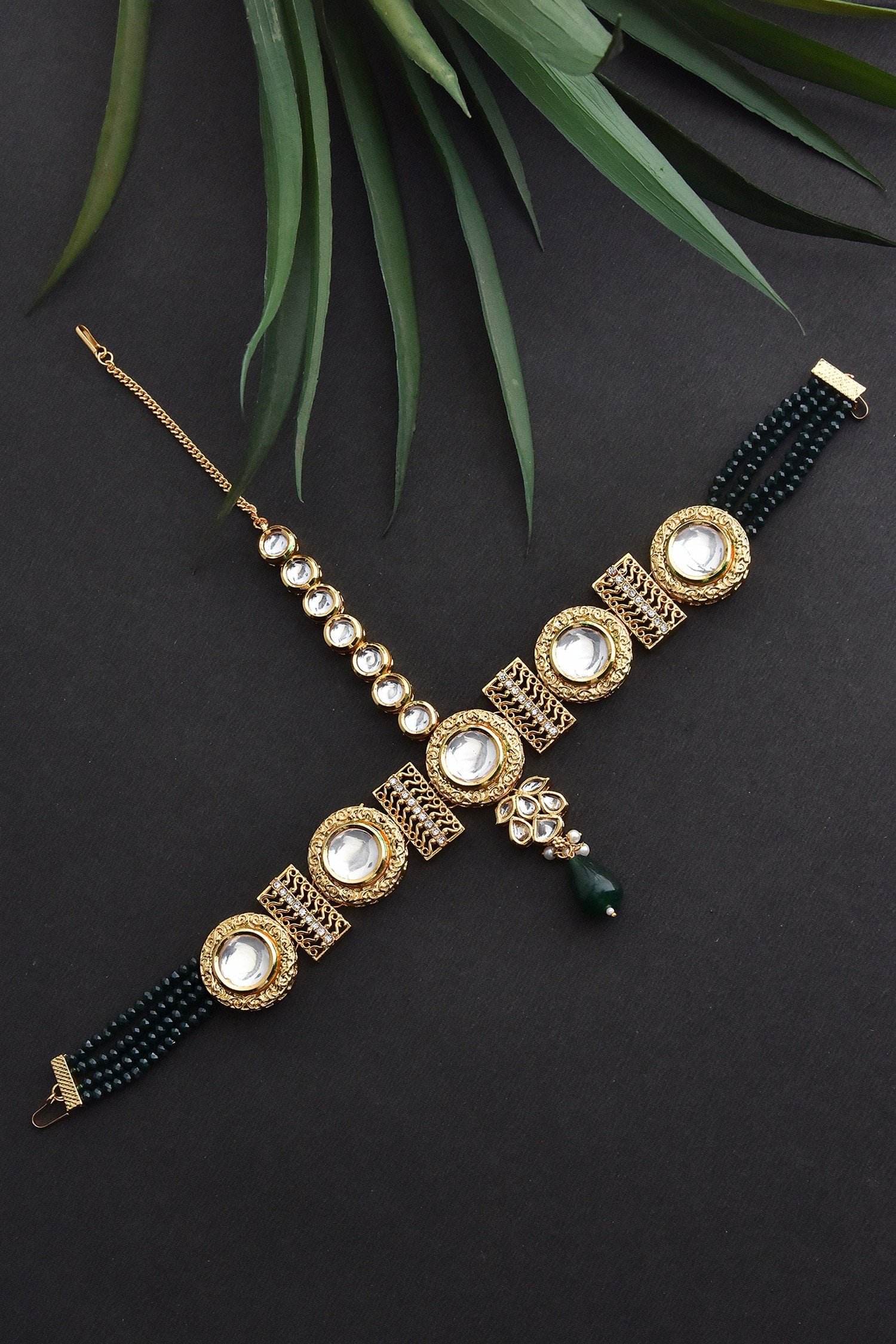 Kundan Studded Mathapatti 