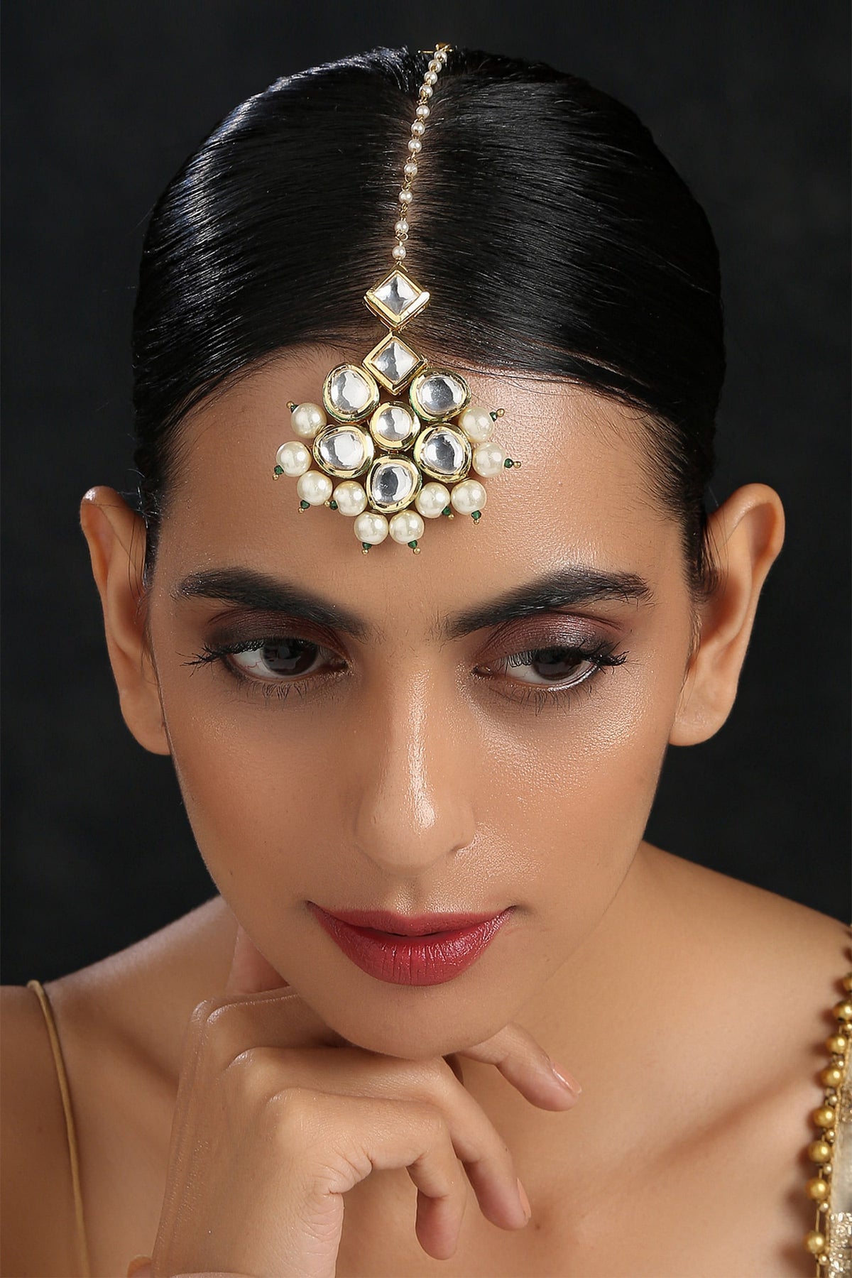 Floral Kundan Maangtikka 