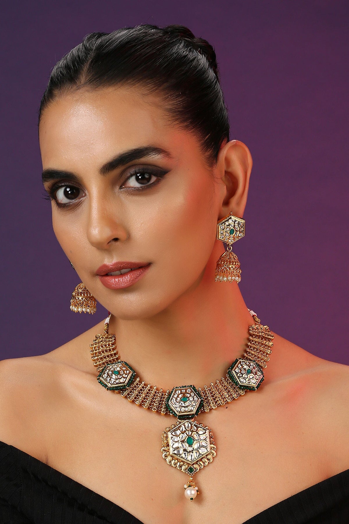 Kundan Embellished Necklace Set 