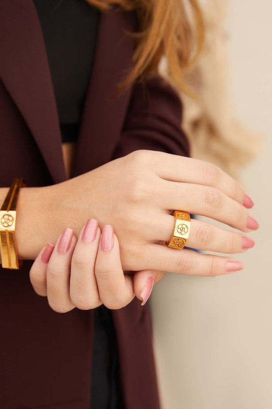 Poppi Bolt Ring 