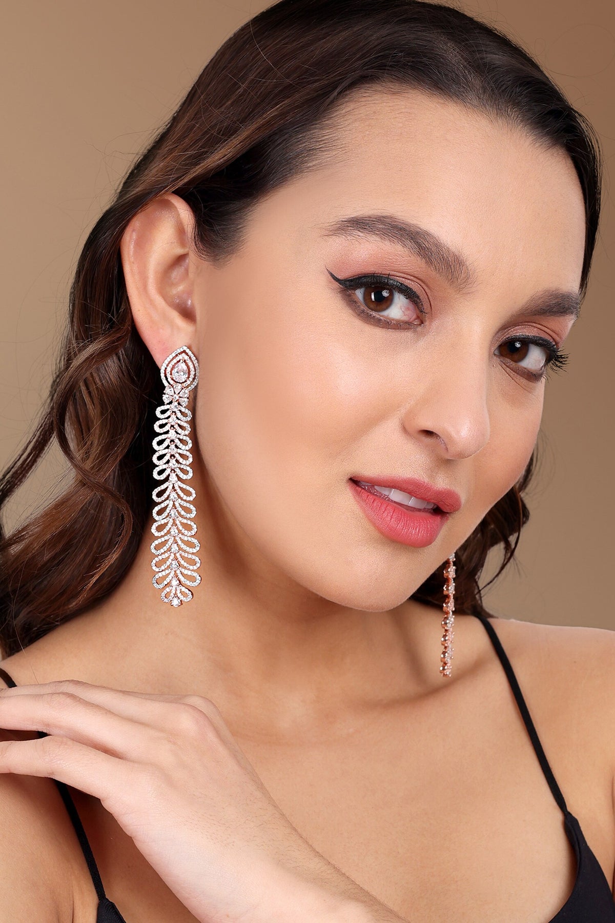 Teardrop Leaf Pattern Earrings 