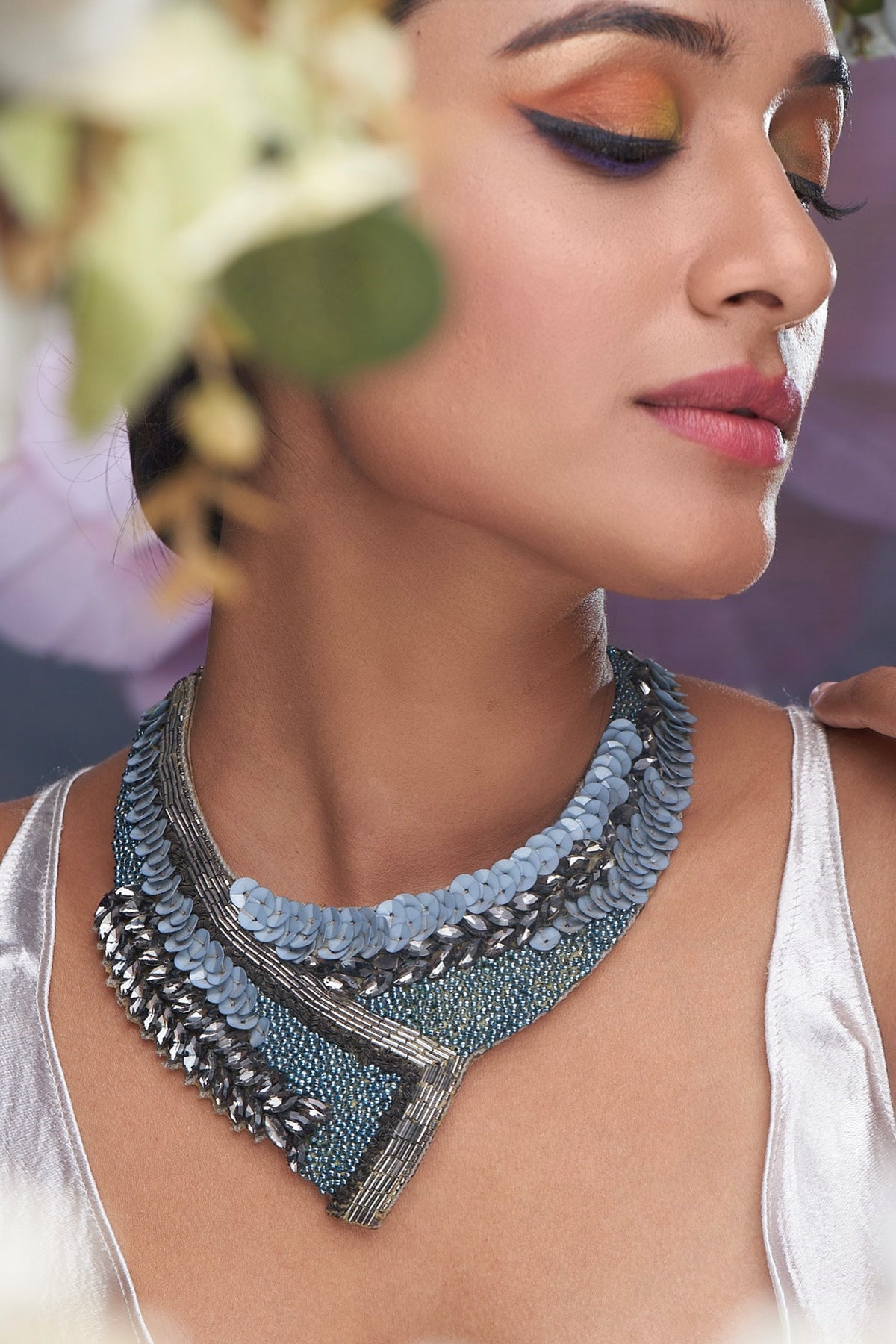 Sequin Embellished Choker 