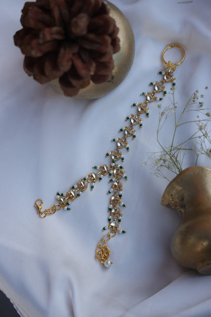 Kundan Pearl Embellished Hathphool
 