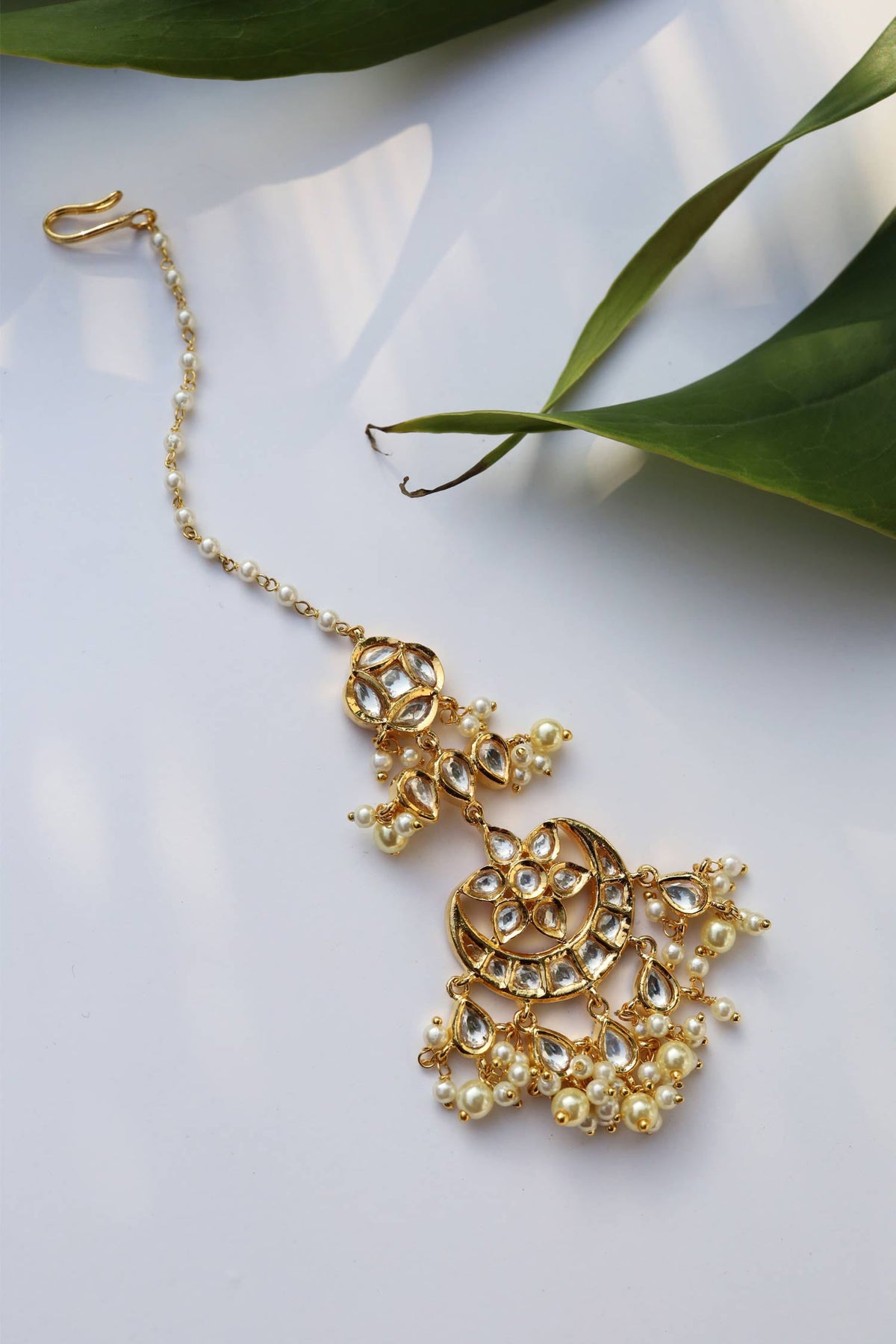 Crescent Moon Kundan Maangtikka 