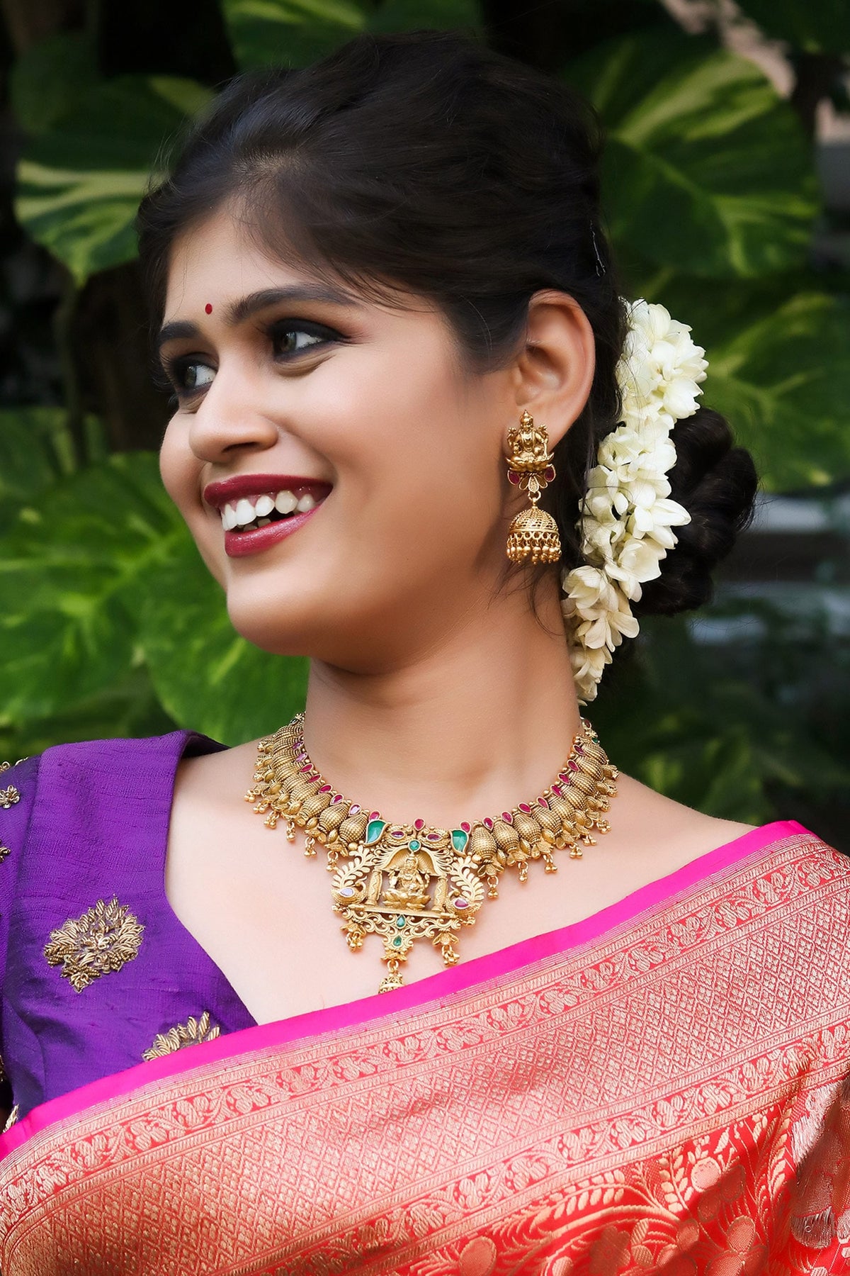 Gold Temple Jewellery Set 