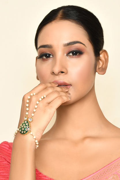 Tear Drop Kundan Embellished Haathphool 