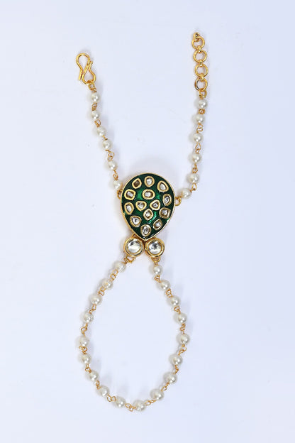Tear Drop Kundan Embellished Haathphool 