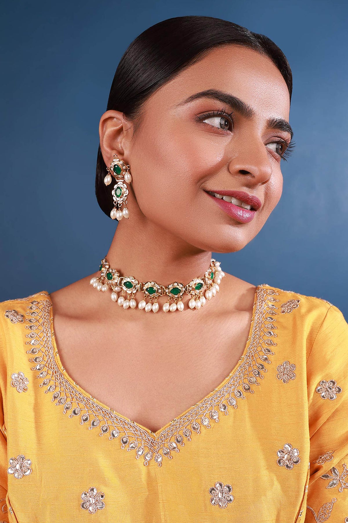 Amritsari Jadau Embellished Choker Set 