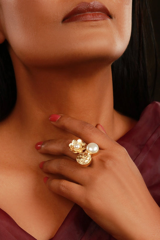 Trio Floral Shaped Ring 