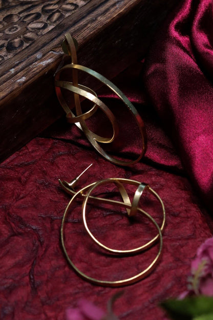 Intertwined Whip Waves Earrings 
