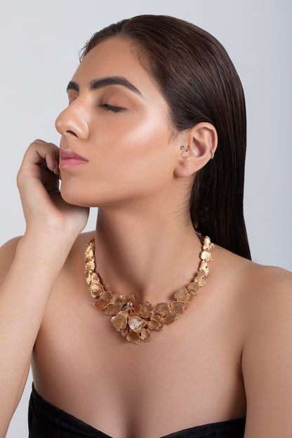 Handcrafted Leaf Carved Collar Necklace 