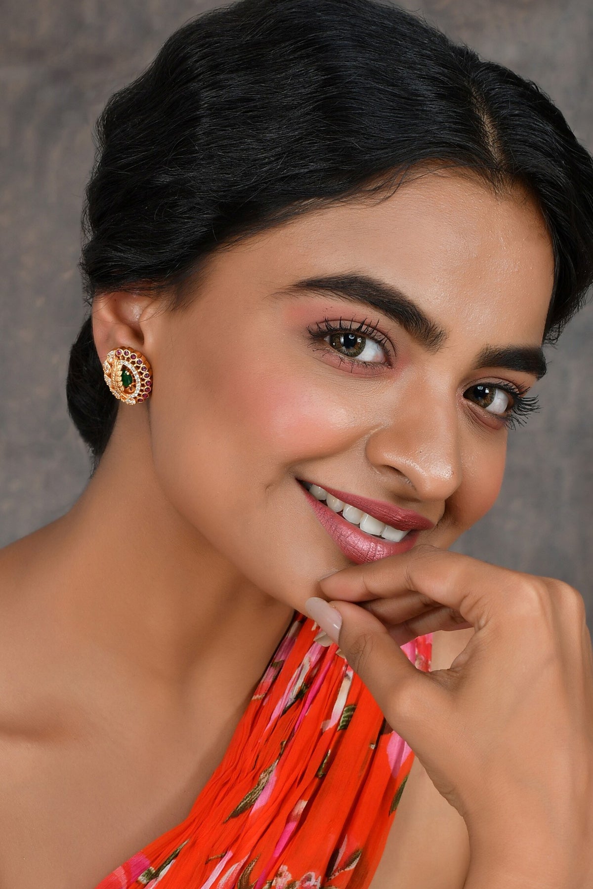 Kempu Stone Studded Leaf Earrings 