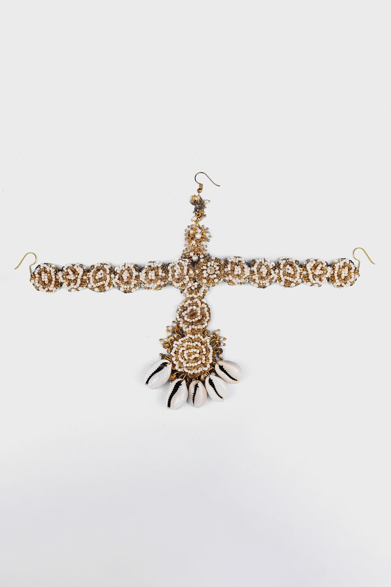Gold & White Pearl Mathapatti 