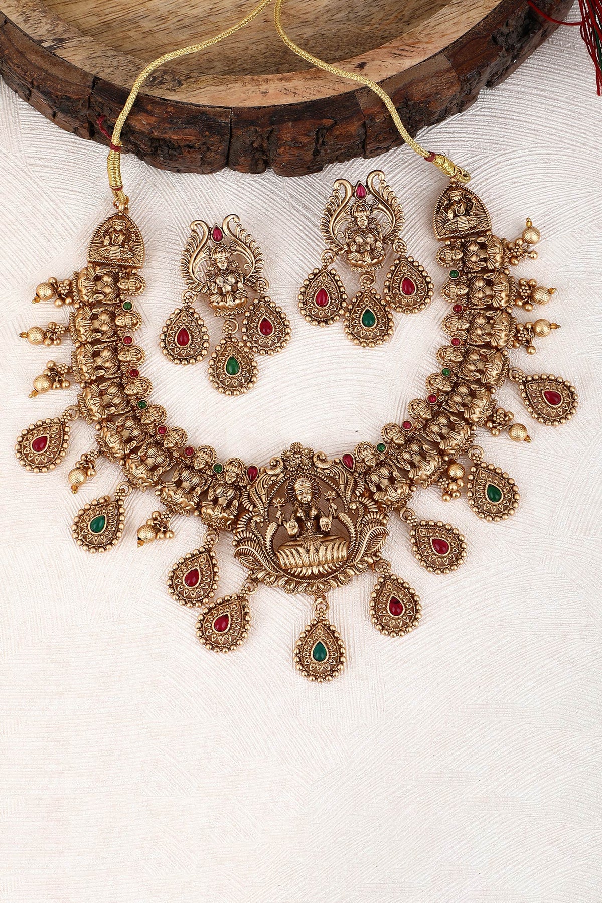 Temple Motif Carved Necklace Set 