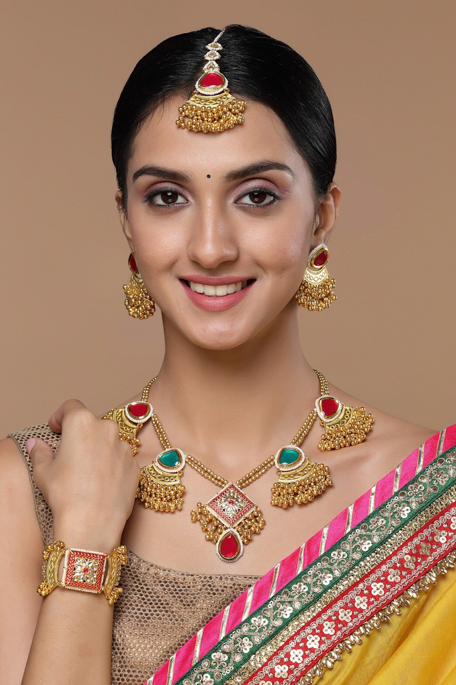 Kundan Embellished Maangtikka 