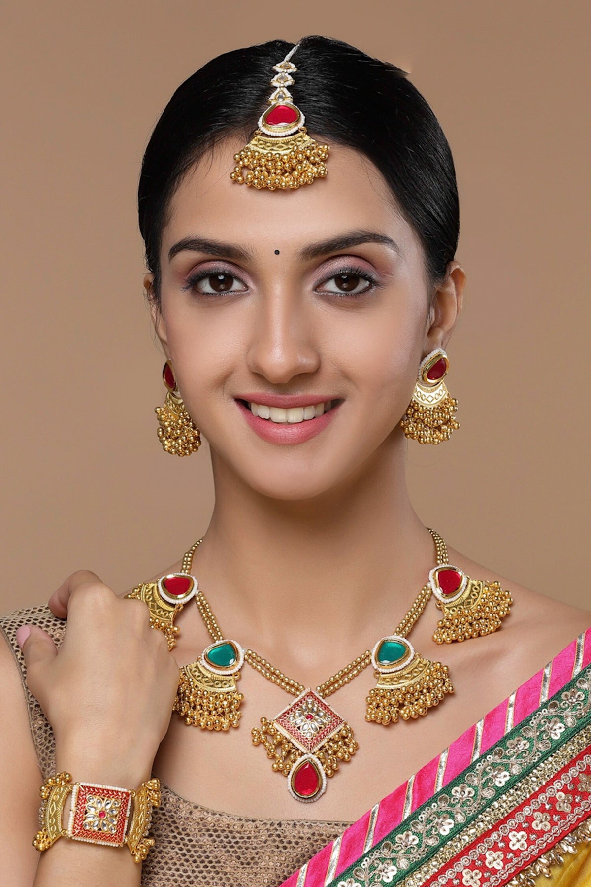 Kundan Embellished Necklace 