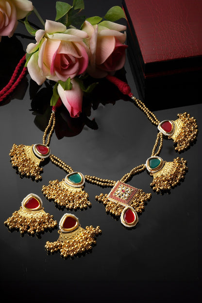 Kundan Embellished Necklace Set 