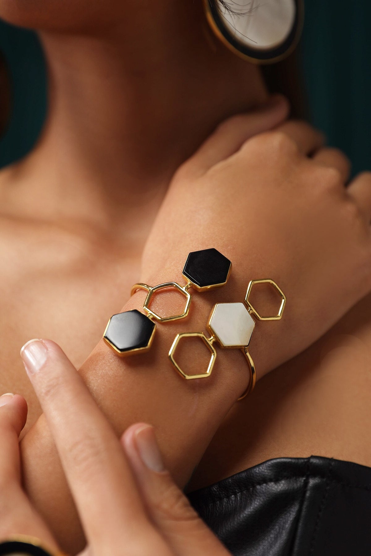 Illeana Hand Cuff 