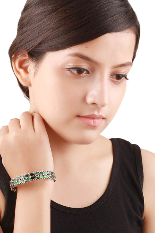 Teardrop Motif Silver Bracelet 