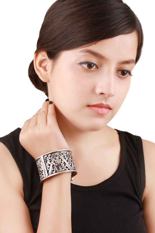 Floral Cutwork Bracelet 