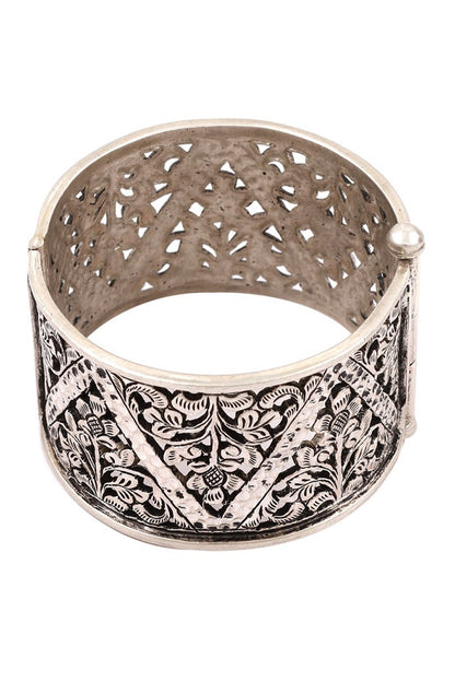Floral Cutwork Bracelet 