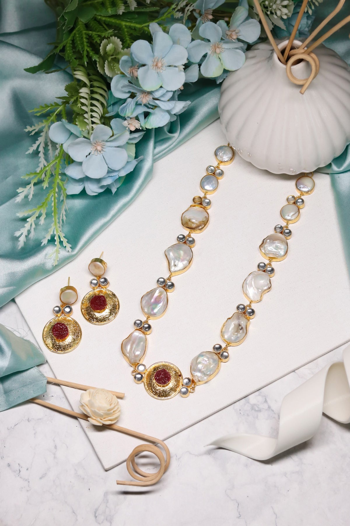 Abstract Pattern Necklace Set 