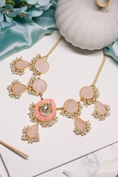Pearl Embedded Necklace 