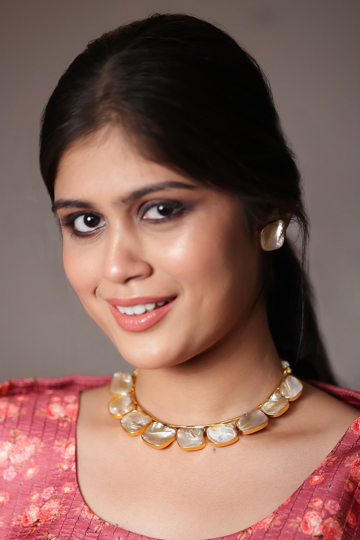Marble Effect Pearl Choker Necklace Set 