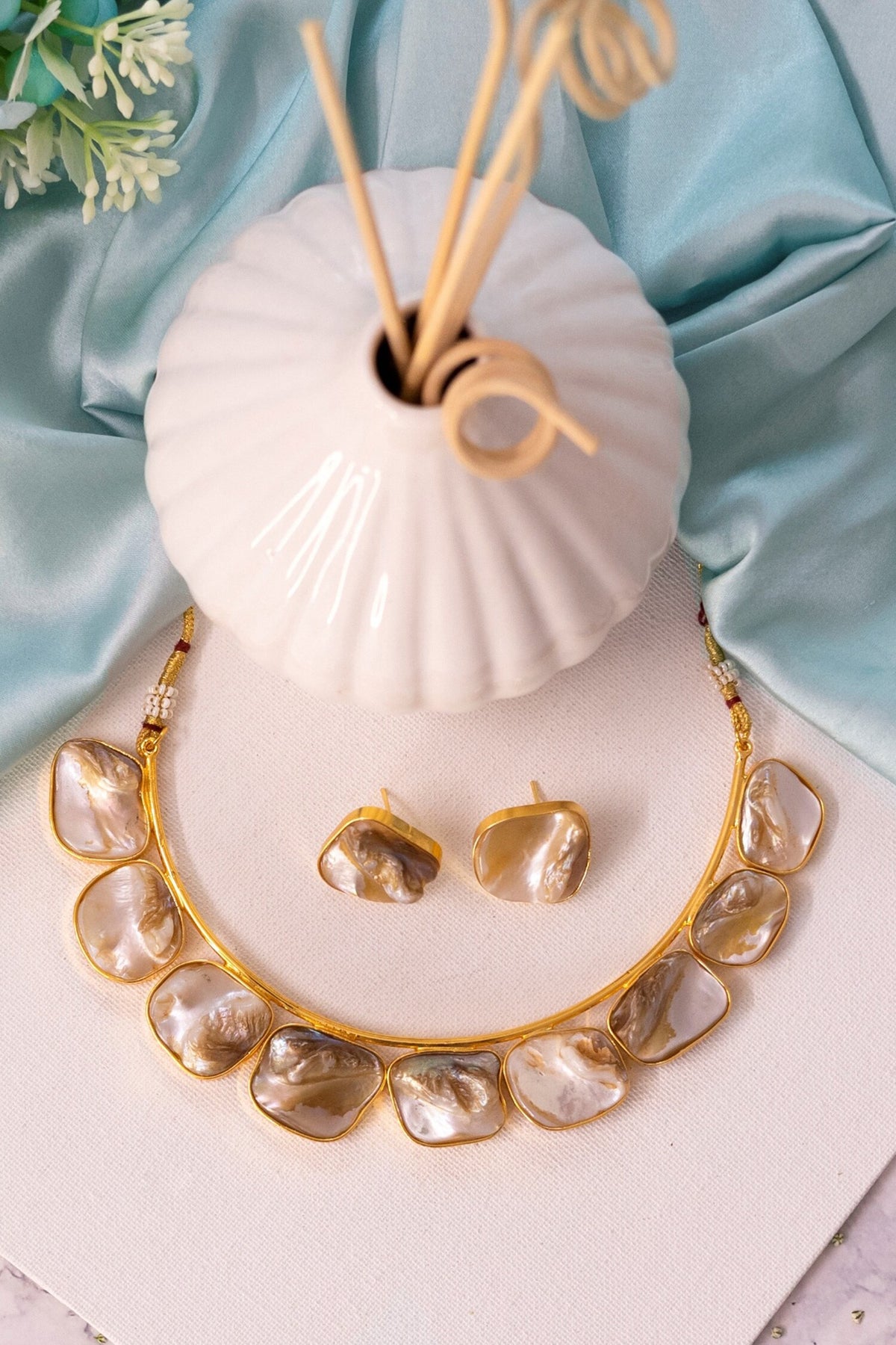 Marble Effect Pearl Choker Necklace Set 