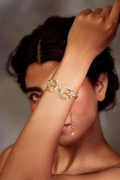Kundan & Pearls Gold Bracelet 