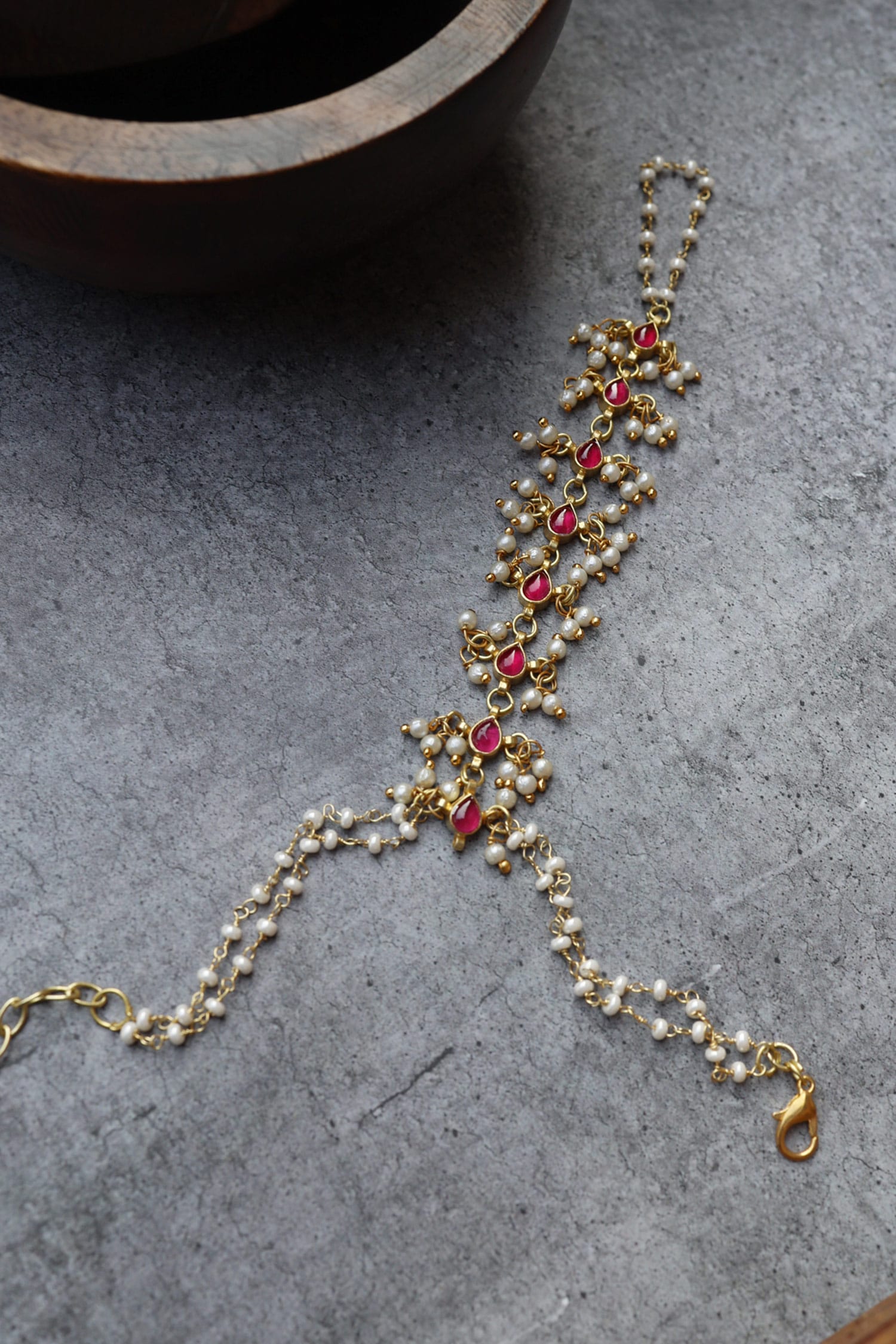 Kundan & Pearls Hathphool
 