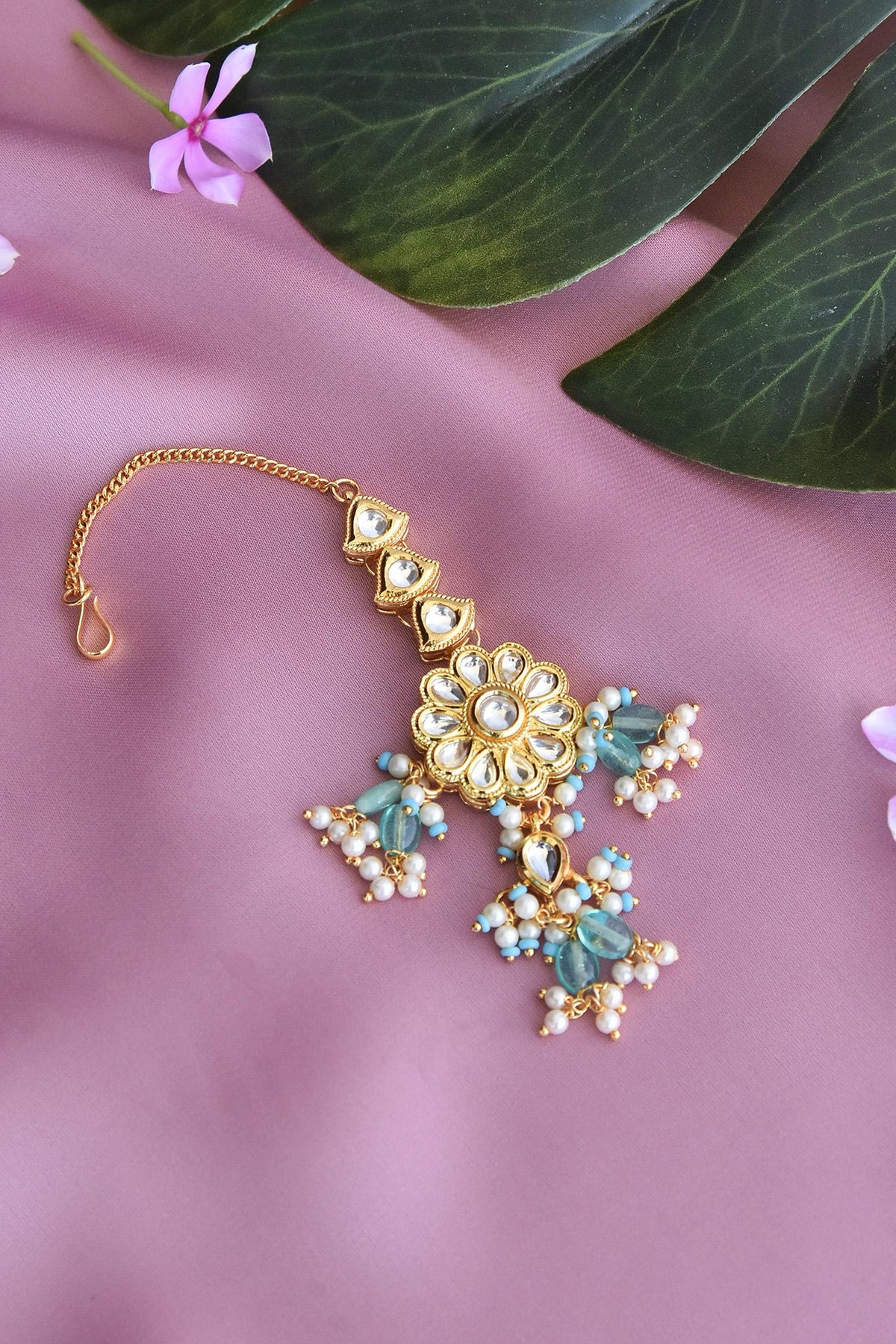 Floral Kundan Maangtikka 