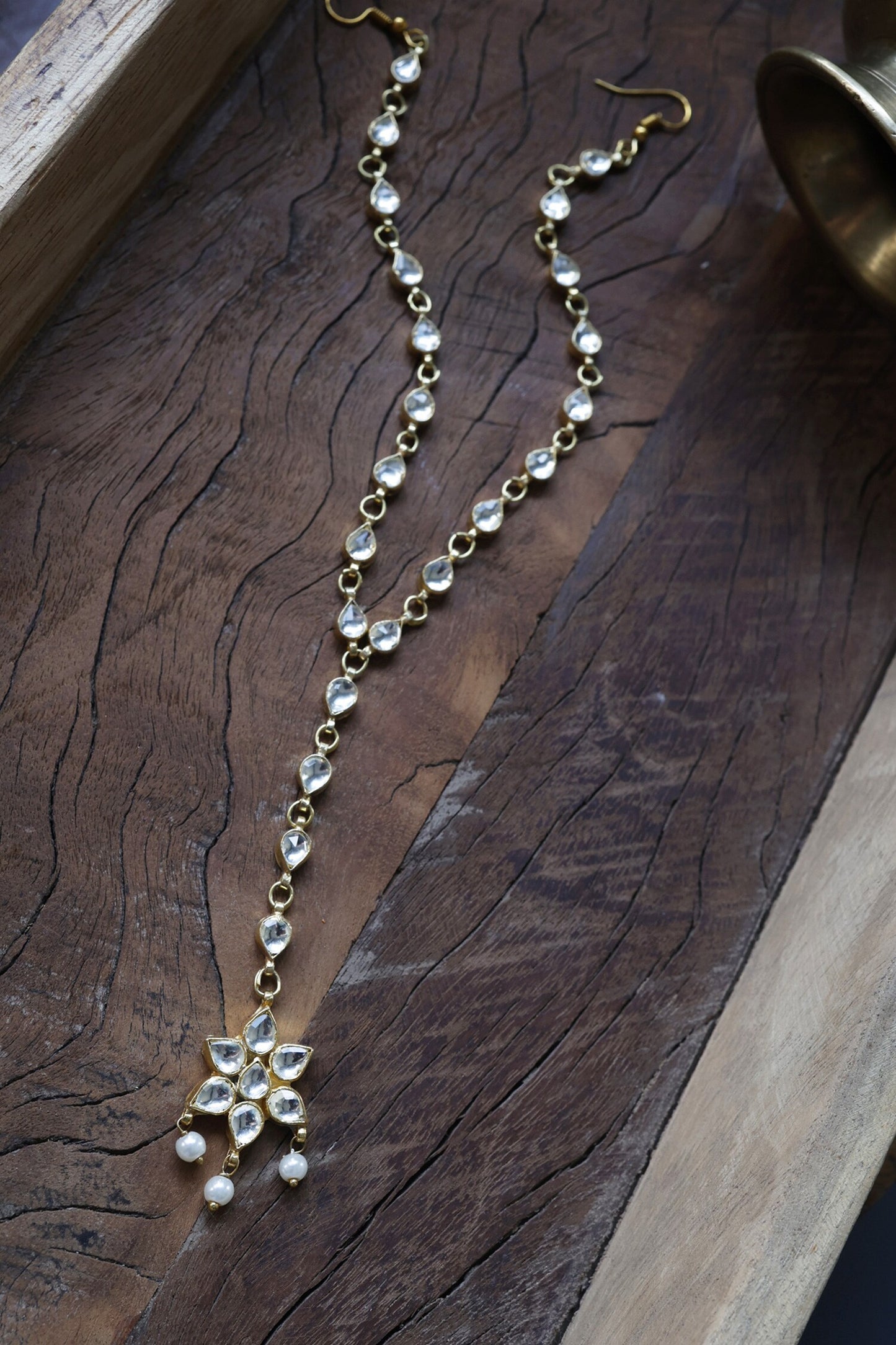 Gold Kundan Pearl Mathapatti 