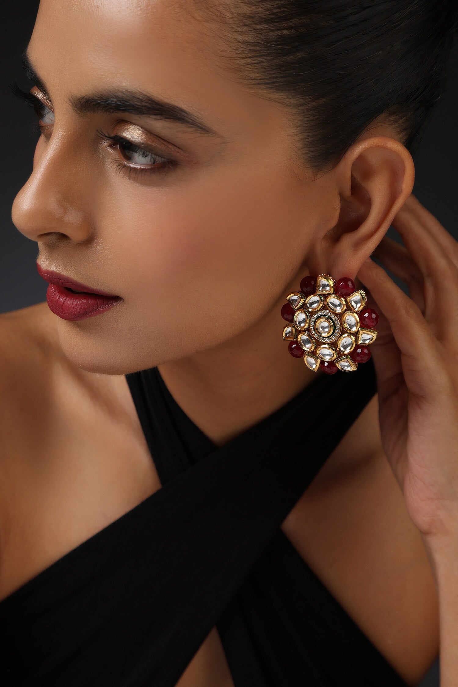 Kundan Embellished Round Stud Earrings 