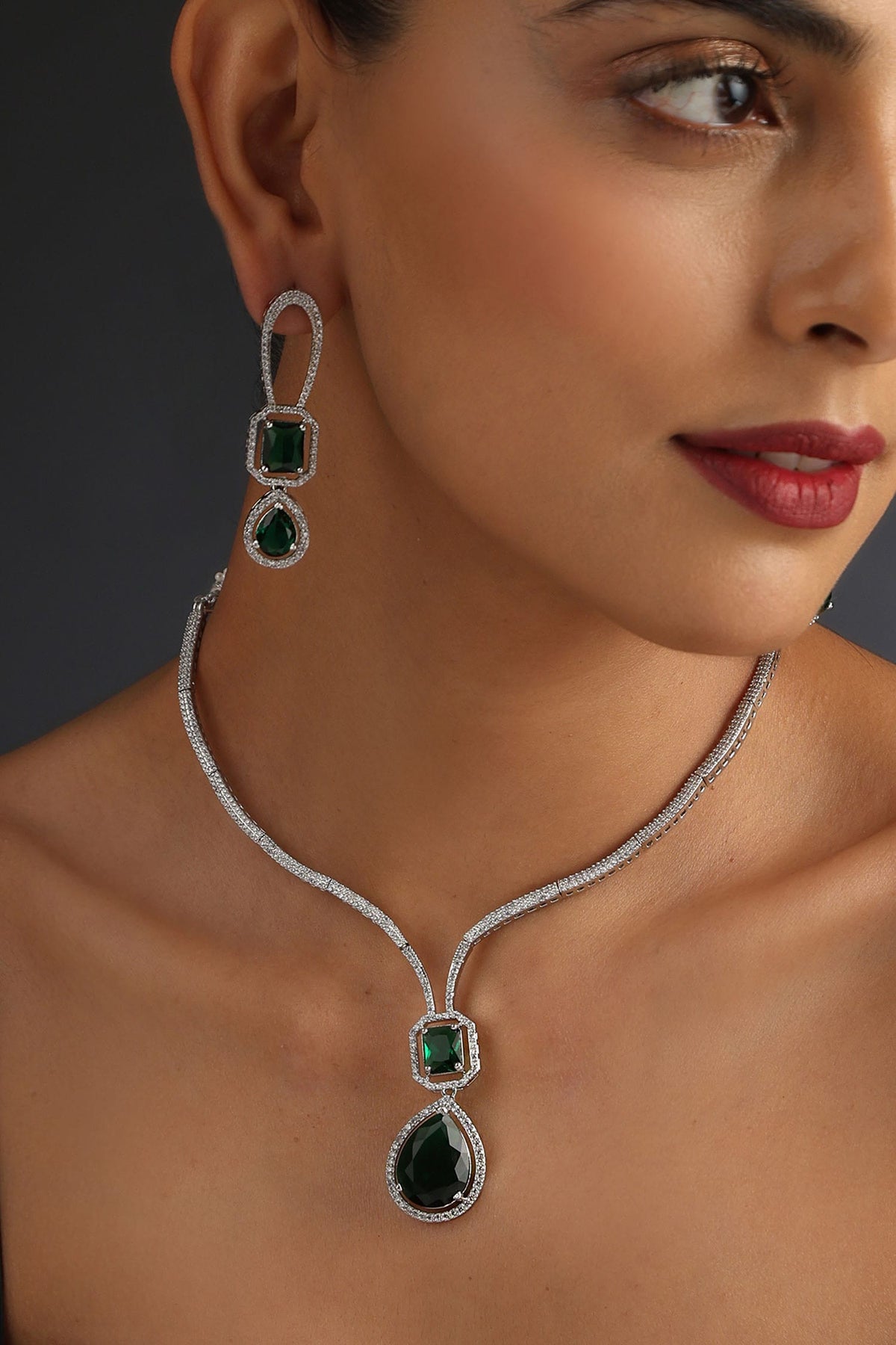 Emerald Drop Studded Necklace Set 