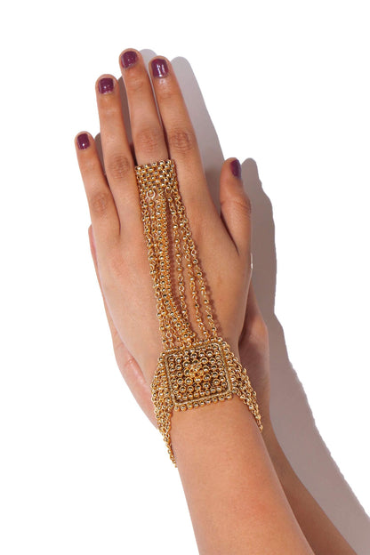 Alani Pearl Embellished Hathphool 