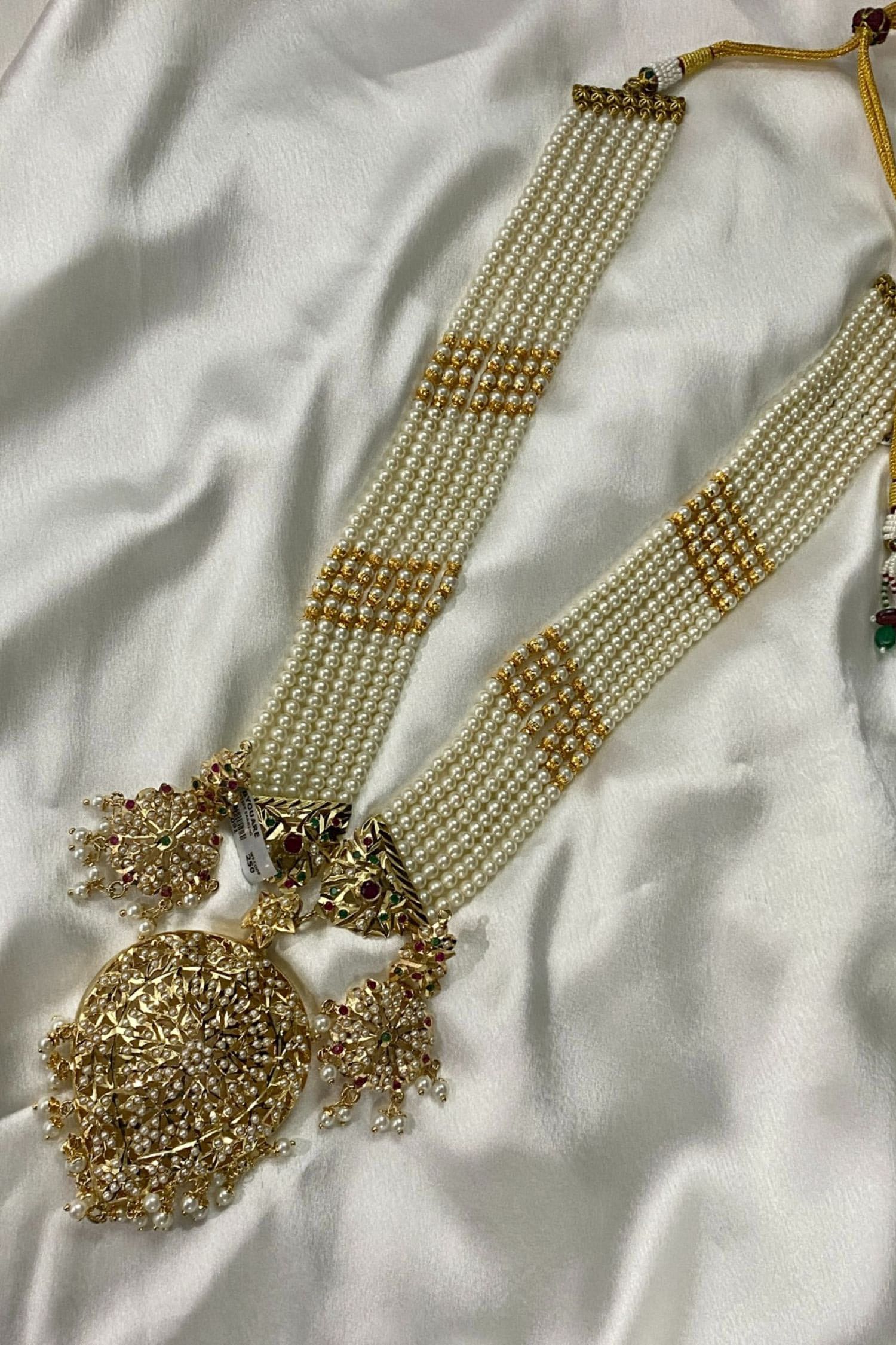 Petal Shaped Rani Haar Pendant Necklace Set 