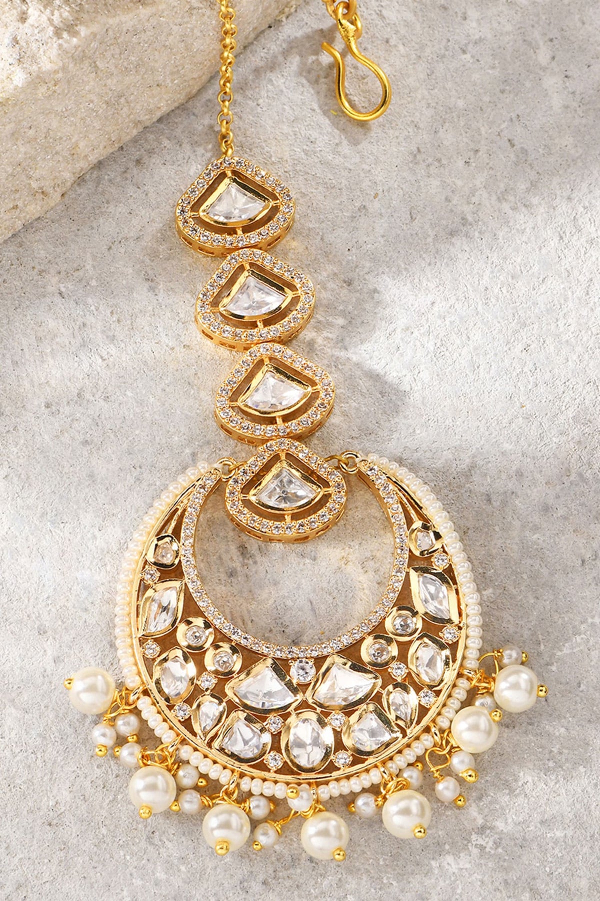 Kundan Embellished Mangtikka 