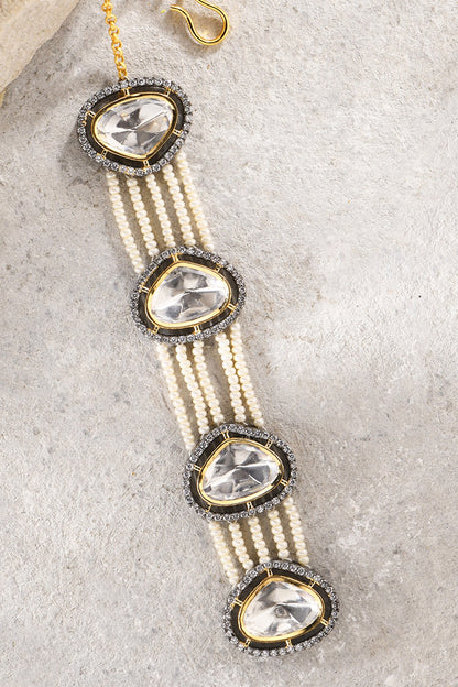 Pearl Embellished Mangtikka 