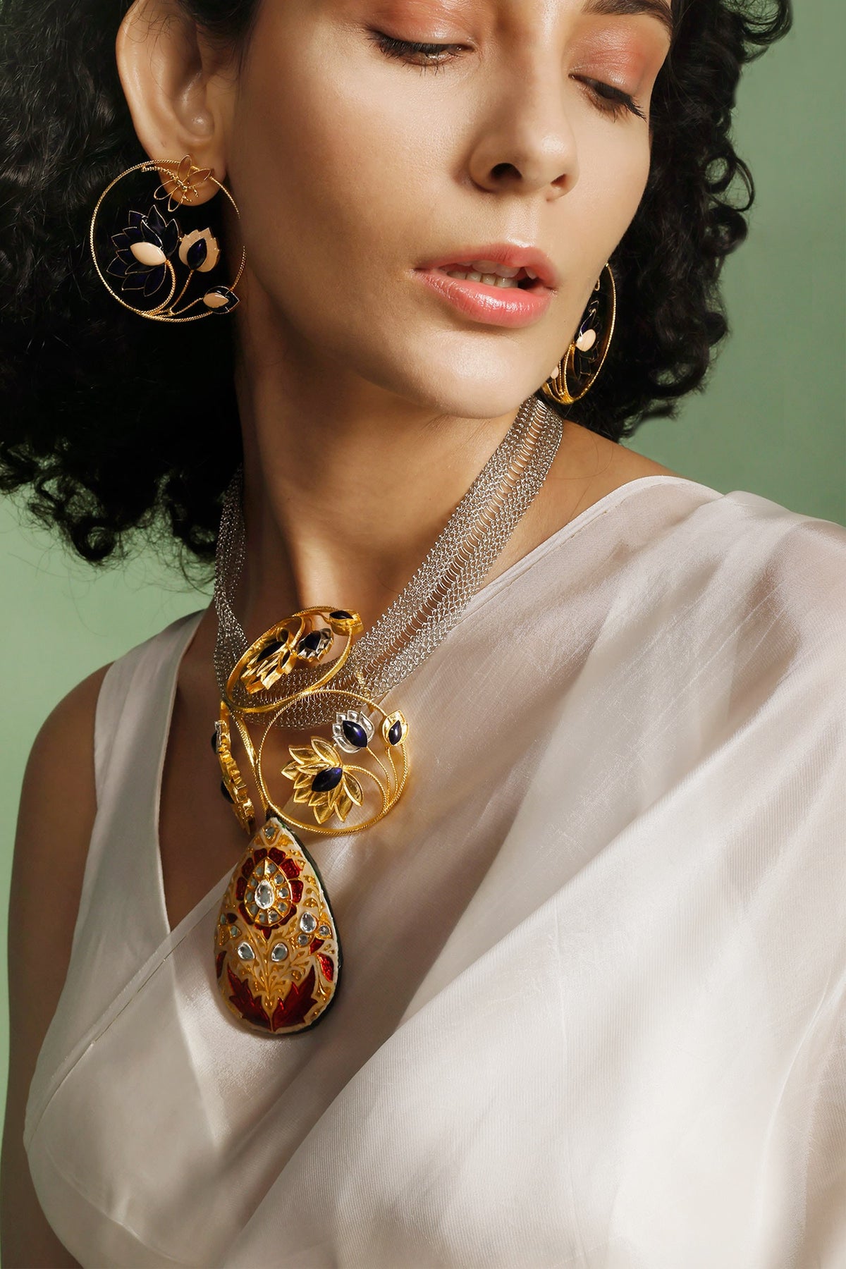 Blooming Reveries Carved Earrings 