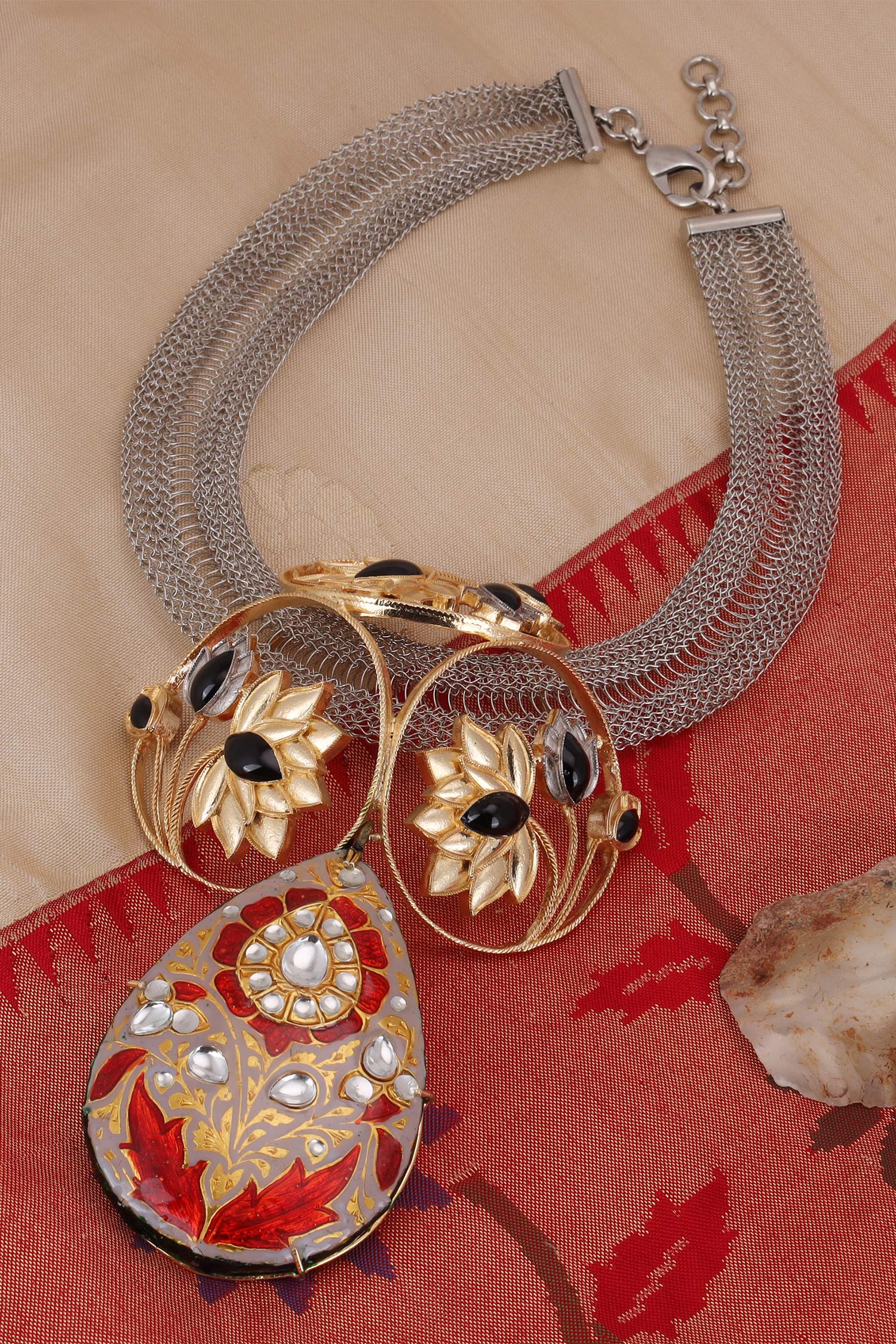 Stone Embellished Pendant Necklace 