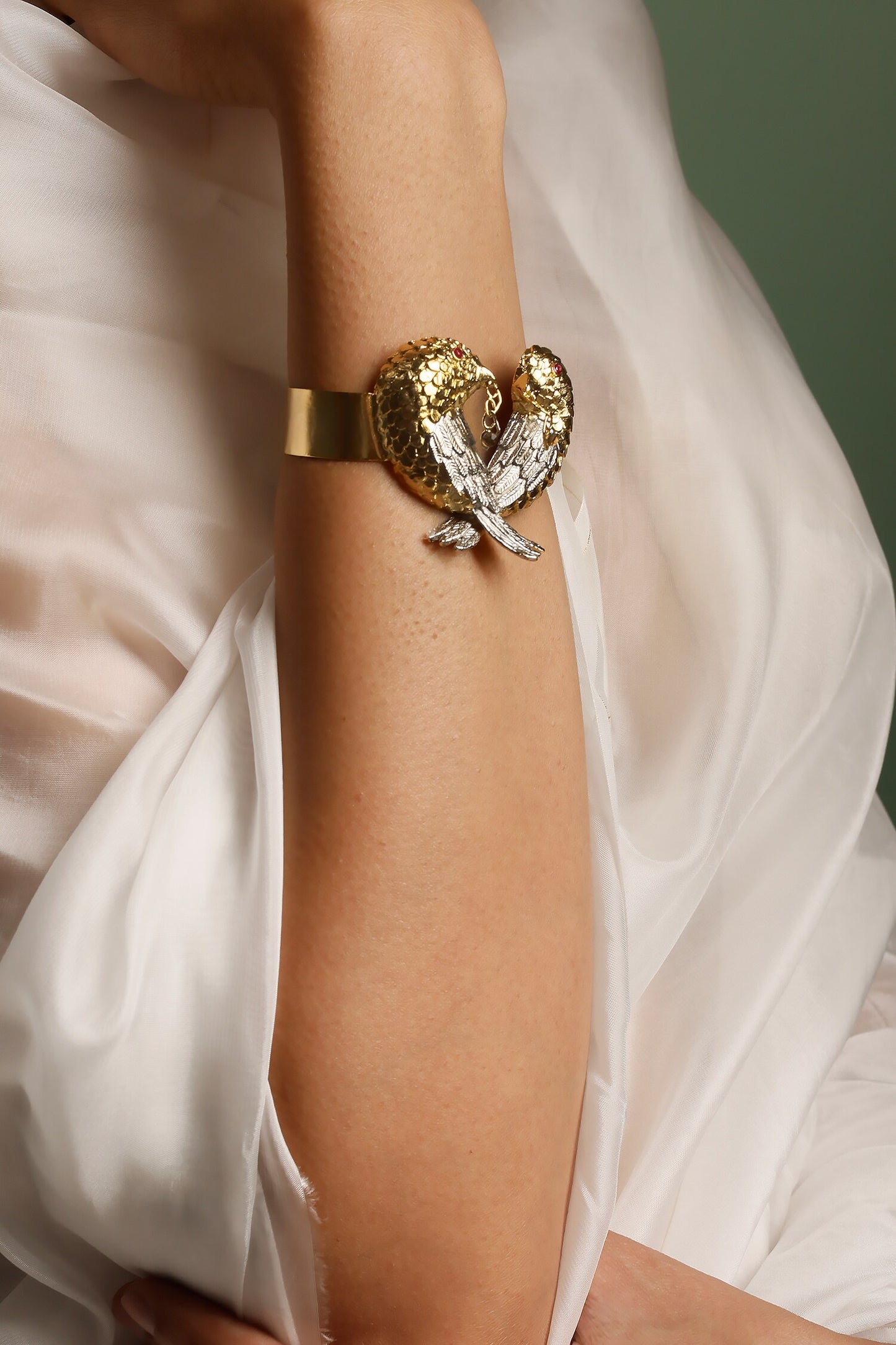 Carved Dual Bird Ornamented Bracelet 