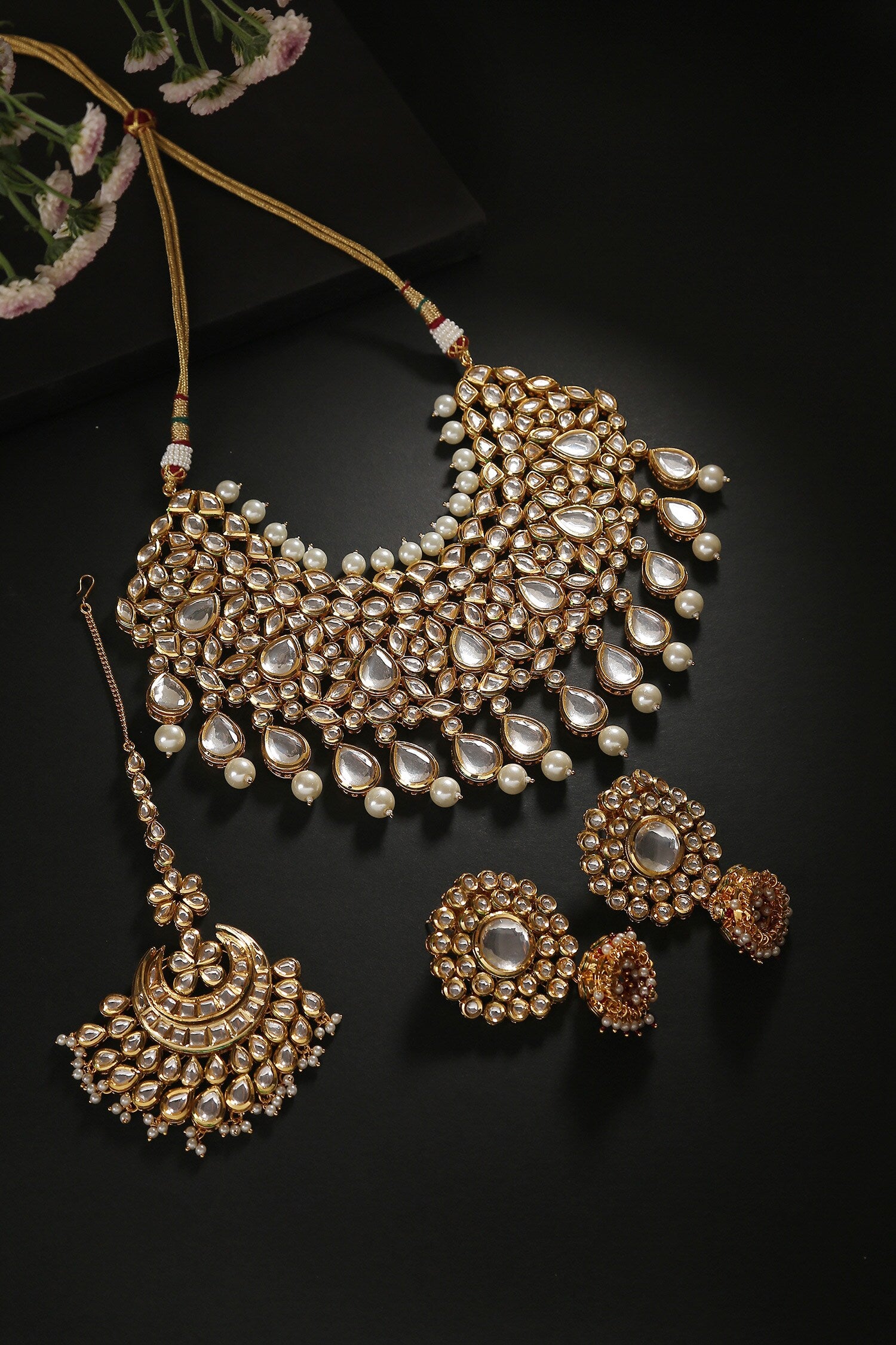Kundan Pearl Embellished Jewellery Set 