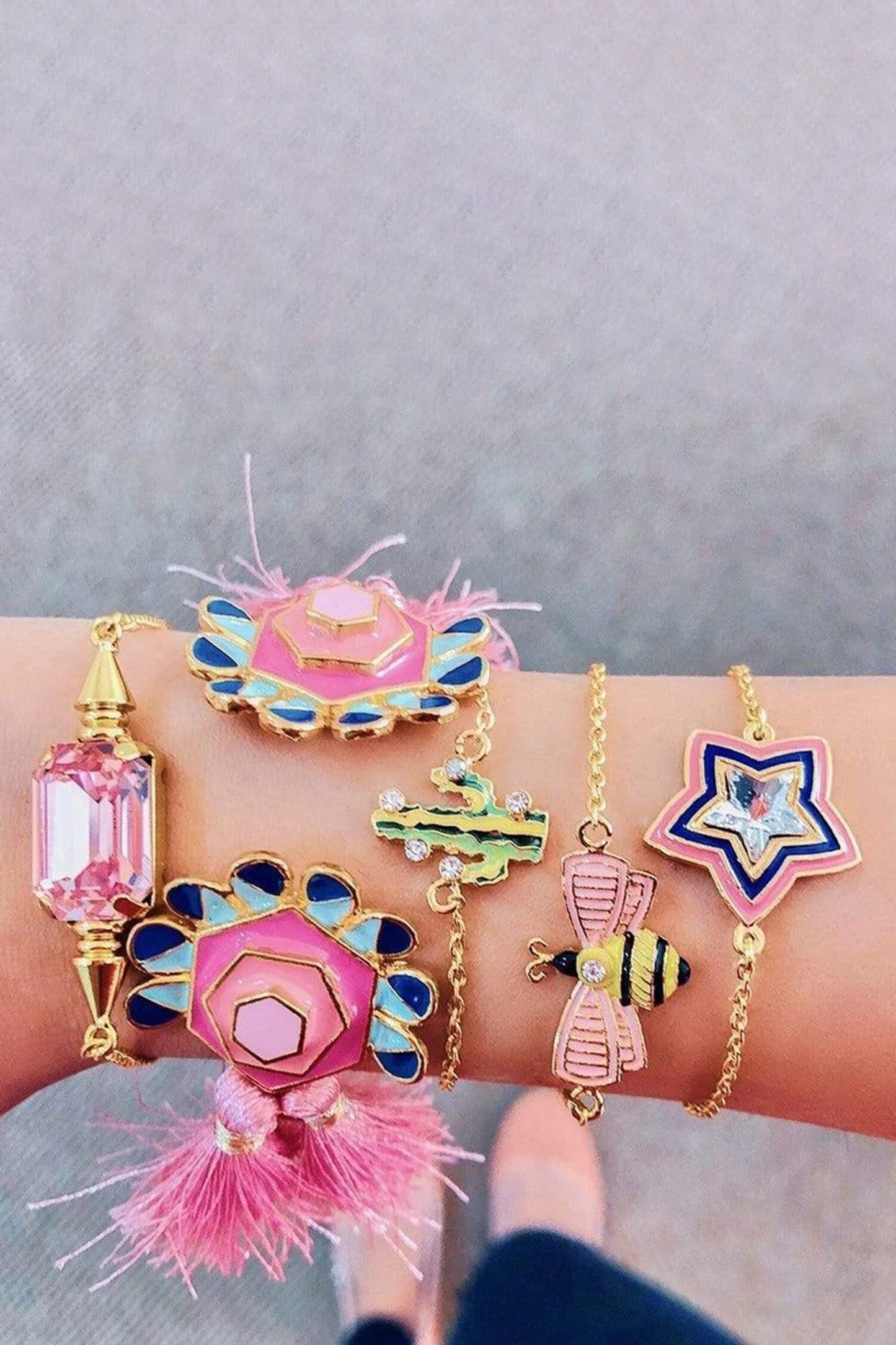 Gold Toned Acuben Star Bracelet 