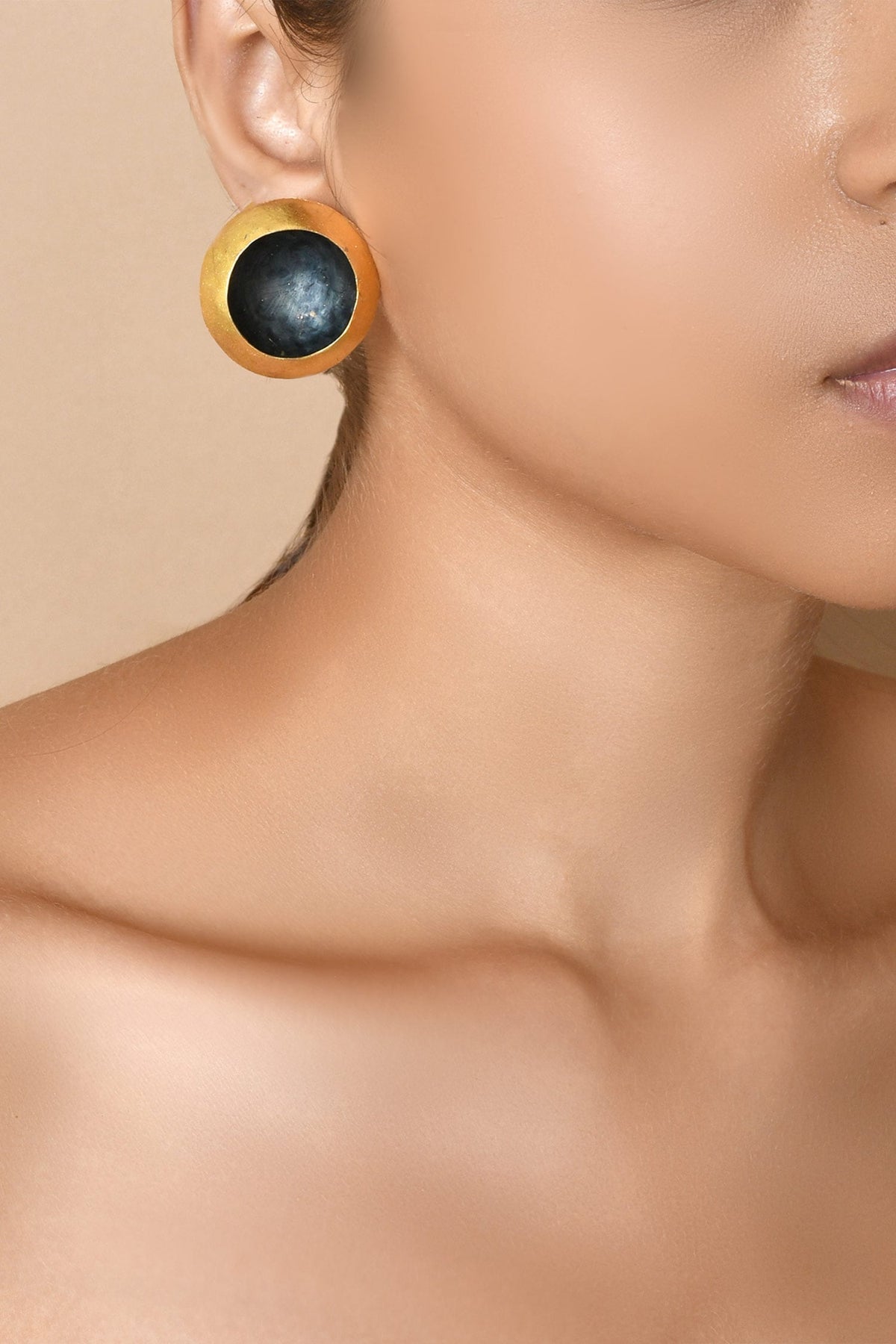 Round Two Tone Stud Earrings 