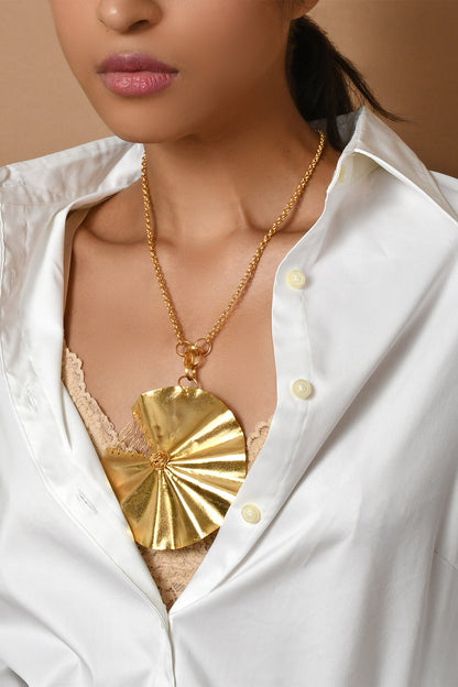 Gold Abstract Pattern Pendant Necklace 